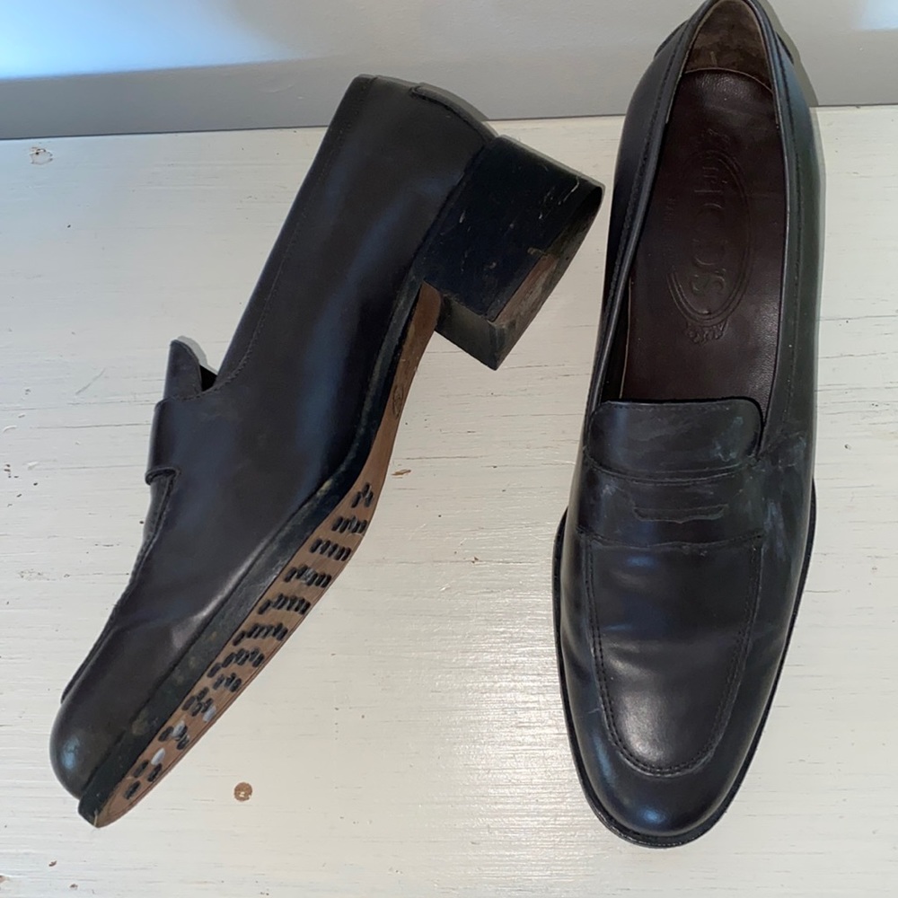 Women’s EU 39 TOD’S Black Polished Leather Block Heel  Penny Loafers